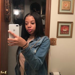 Meet your Posher, Tiara